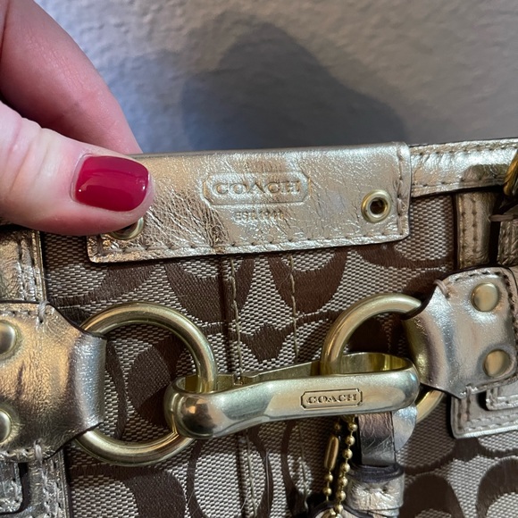 Vintage Coach Handbag - Picture 12 of 16